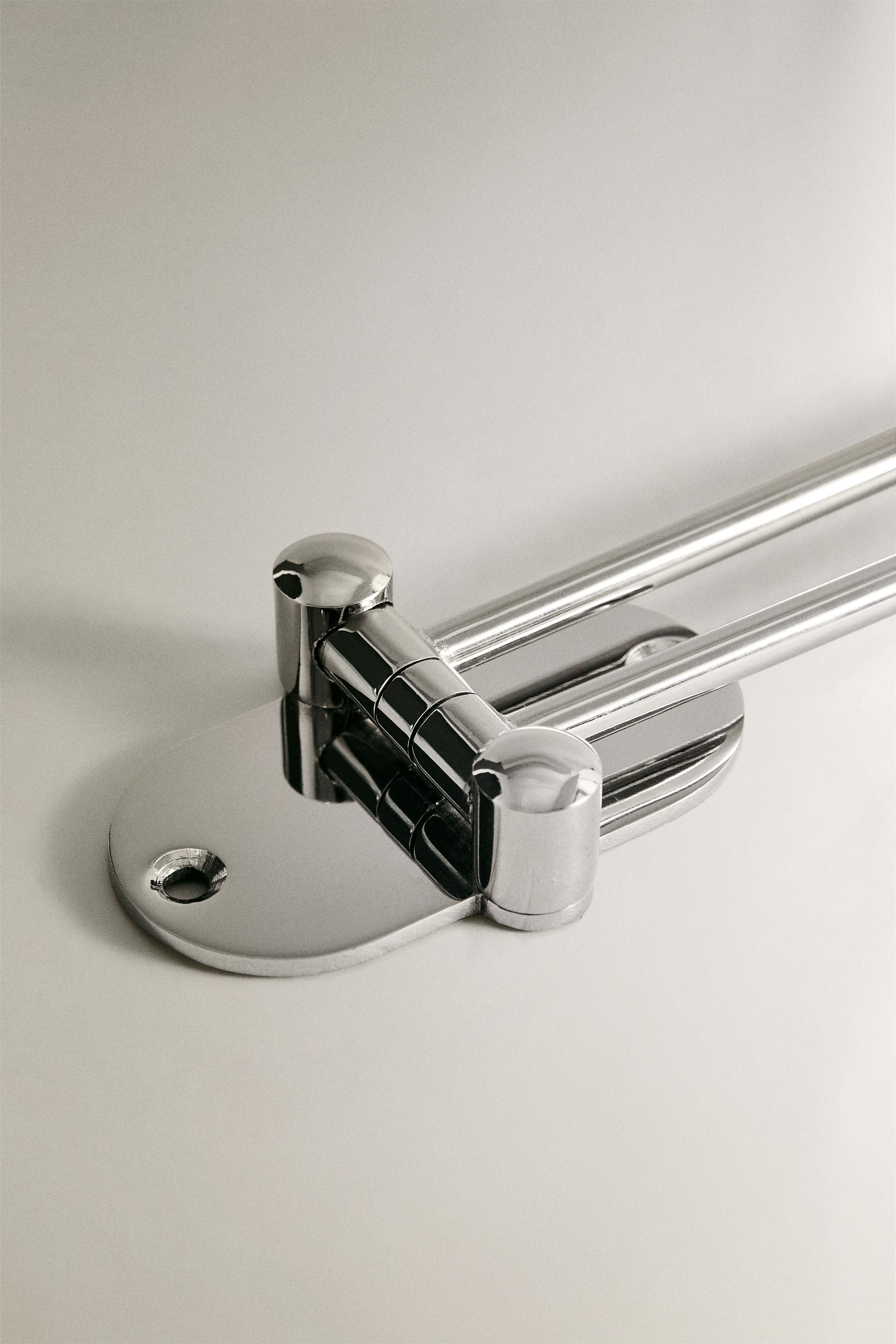 SHINY METAL WALL TOWEL RACK